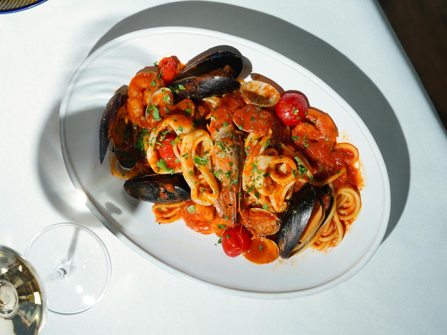 A Taste of Spain, Delivered: Taylor Shellfish Farms and Matiz Revolutionize Home Paella Making