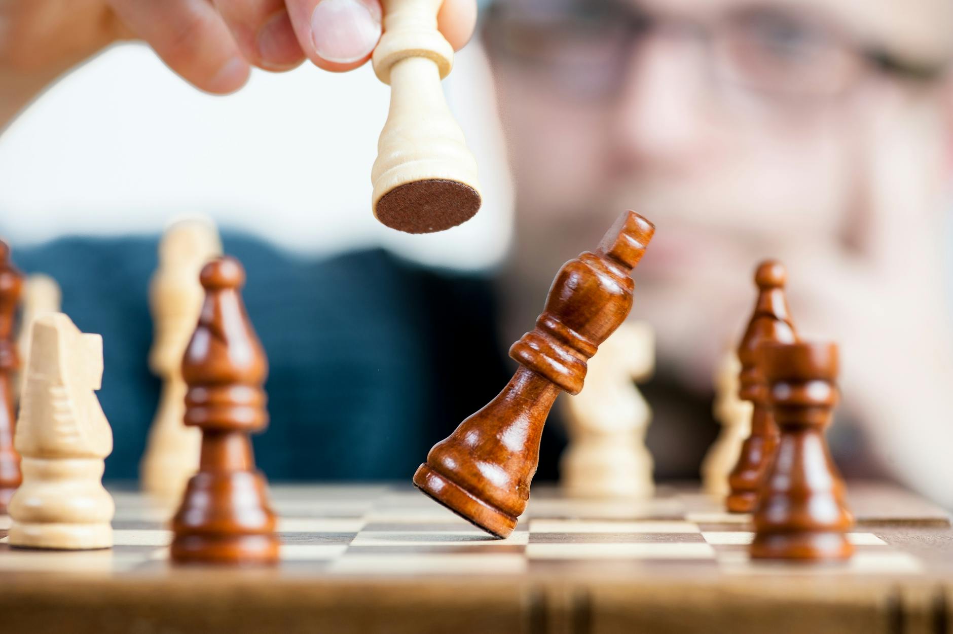 A Legal Chess Match: Ghislaine Maxwell’s High-Stakes Bid to Undermine Her Conviction
