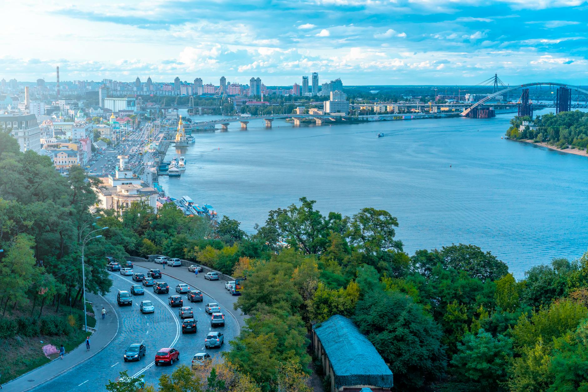Ukraine’s Resolve Amidst Shifting Alliances: Zelenskyy’s Stance and the Summer Box Office Echoes