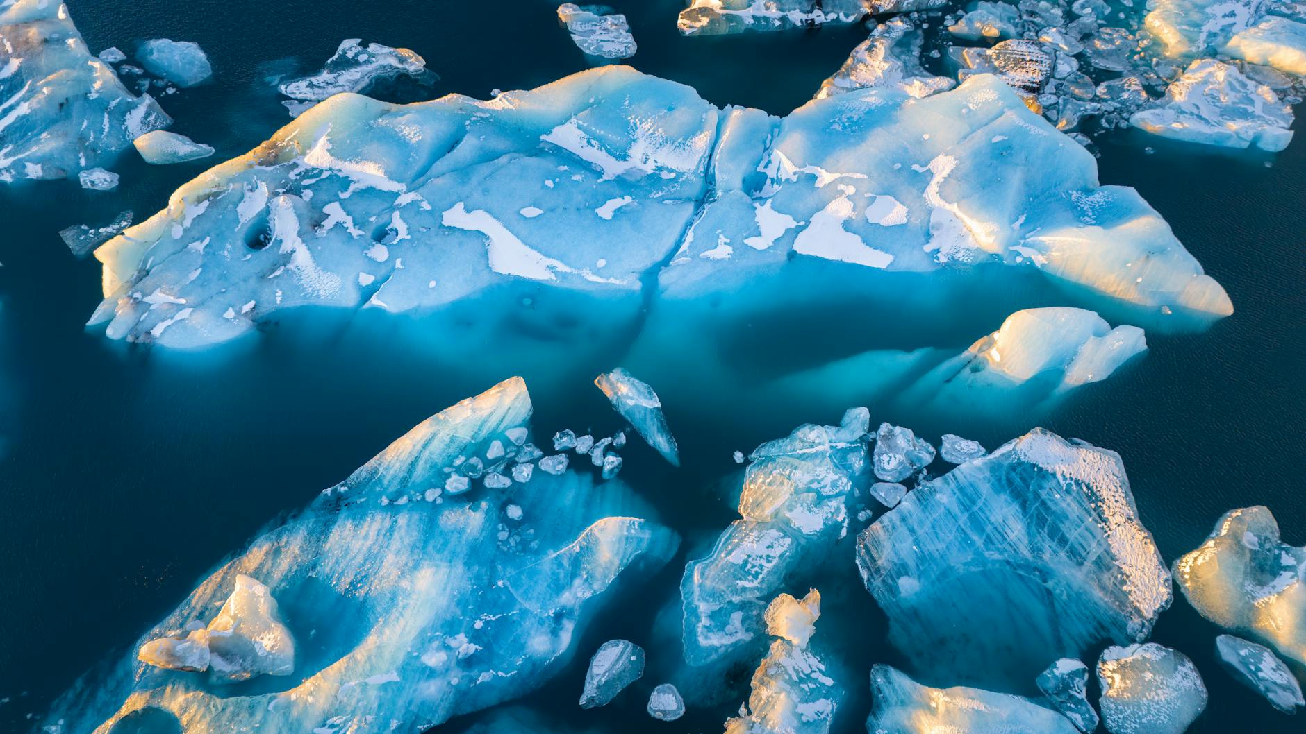 Whispers from the Deep: Antarctic Mud Cores Unravel a Frozen Future