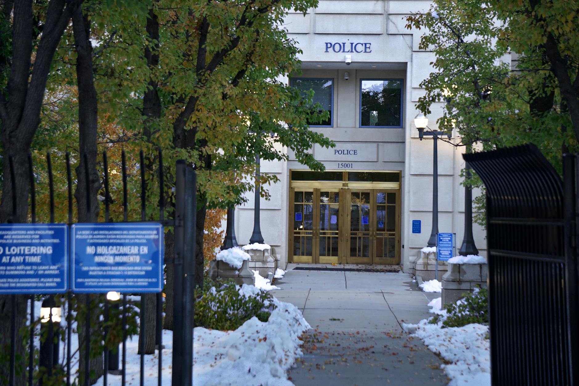 The Shifting Sands of Authority: A DC Police Chief’s Command Amidst Federal Scrutiny