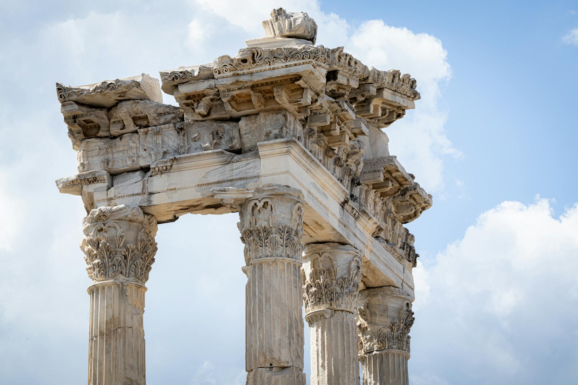 The Unseen Monarchs: Navigating the Shifting Sands of Roman Imperial Longevity