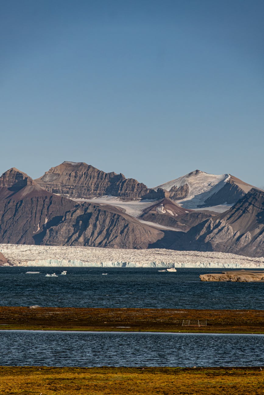 Svalbard’s Icy Heart Thawed: A Record-Breaking Heatwave Reveals the Arctic’s Fragility