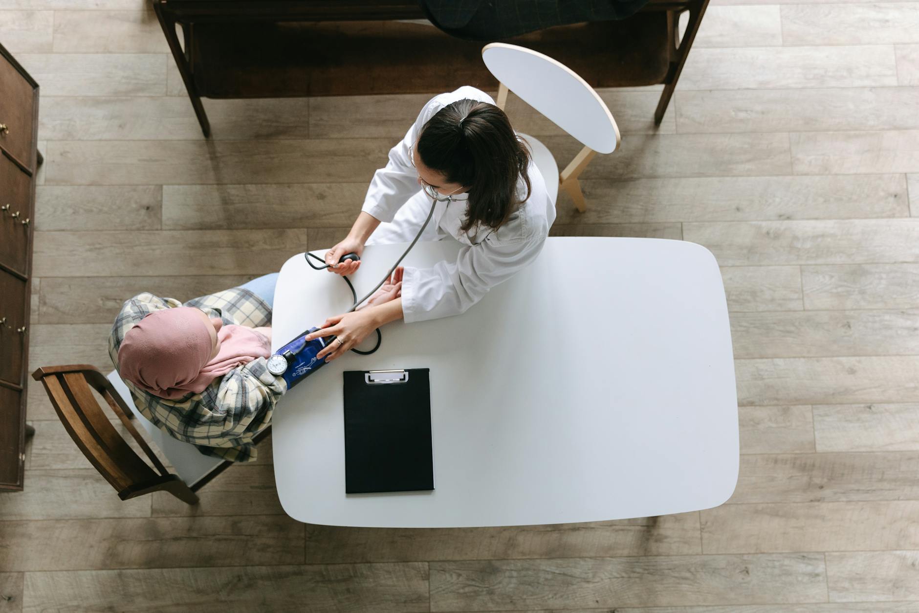 Navigating Health Insurance for Home Cancer Care: What You Need to Know